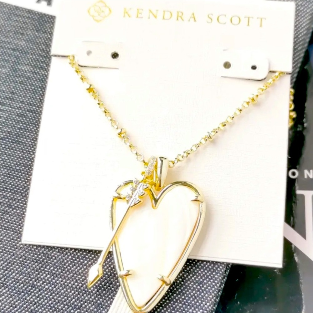 NEW KENDRA SCOTT ANSLEY HEART LONG NECKLACE